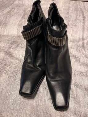 Nine West Black Leather Ankle Boots with Metallic Accent